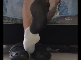 Suck his feet for cum